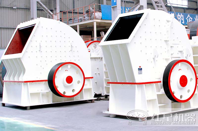 對比傳統(tǒng)錘破，一次成型單段錘破碎石強、出料更好