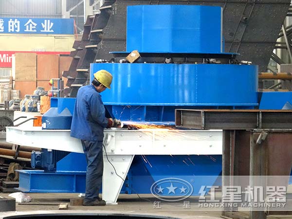 頁(yè)巖制砂機(jī)生產(chǎn)車間