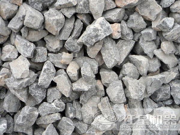 粉碎石灰石建議使用的大型礦石破碎機是鱷嘴式的，還是錘式的？