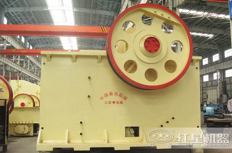 300Ⅹ1300大型細(xì)顎破型號(hào)參數(shù)及具體價(jià)位這里都有，需要的看過(guò)來(lái)