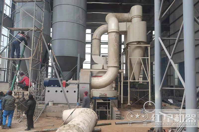 打膩?zhàn)?00目用什么磨粉機(jī)器？膩?zhàn)拥倪x擇原則是什么？